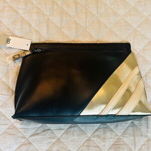 🆕 ВР Nordstrom’s Stripe Faux Leather Clutch in Black, Gold & Cream 🖤✨Brand NWT